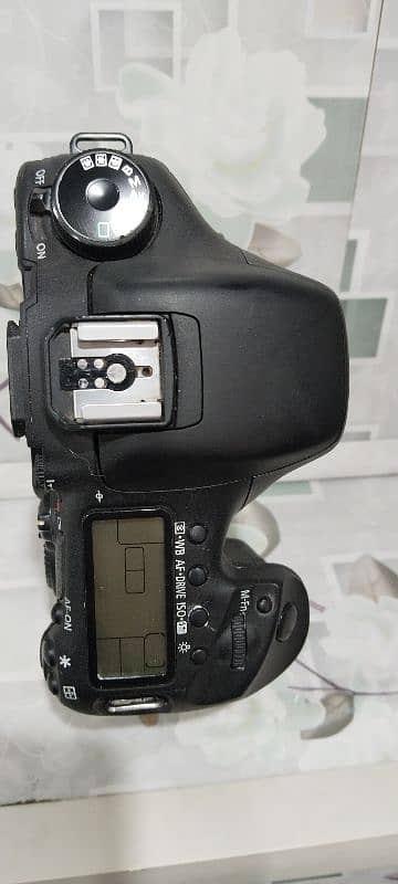 canon 7D body with canon flash EZ300 3