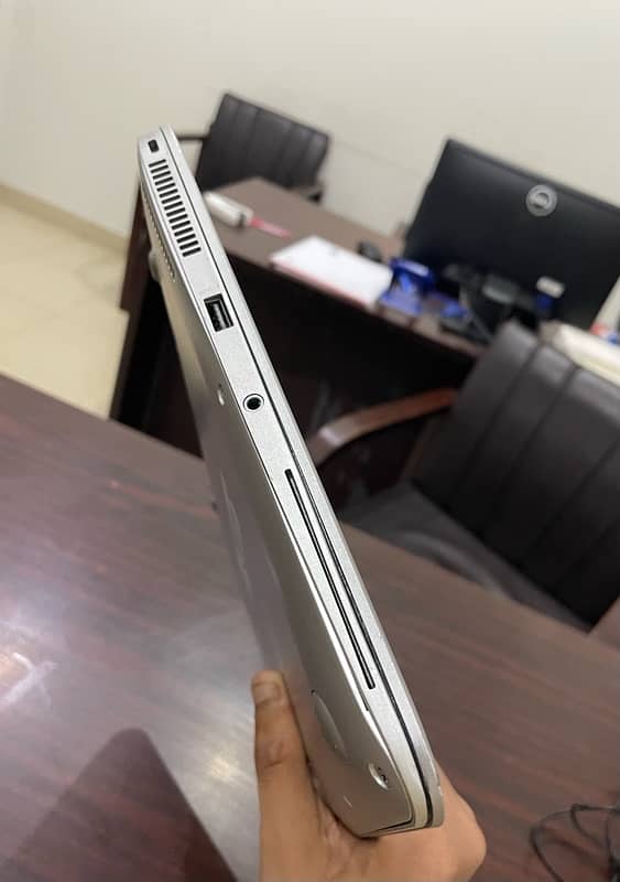 HP Elitebook Folio 1040 G3 I5 6th 9