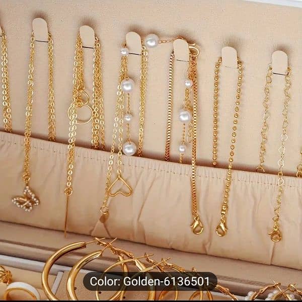 Elegant vintage 86 pieces jewelry set. . . . . . . Free home delivery 4