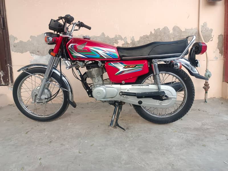 Honda CG 125 2023 Model A1 Condition 3