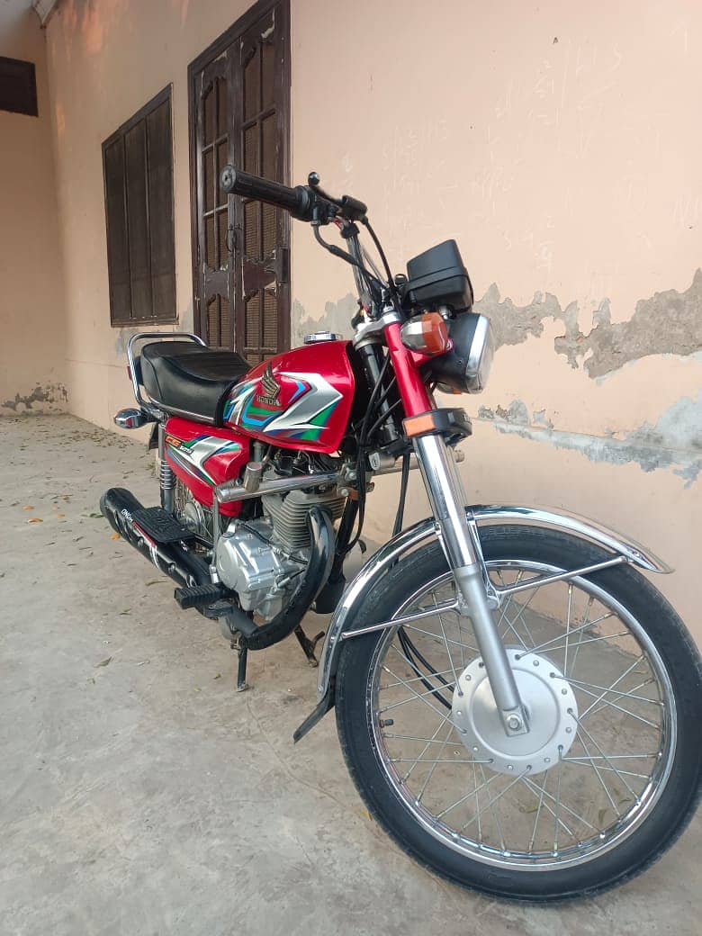 Honda CG 125 2023 Model A1 Condition 7