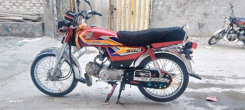 Honda CD 70 2025 – Brand New Condition | Single Hand Use 2