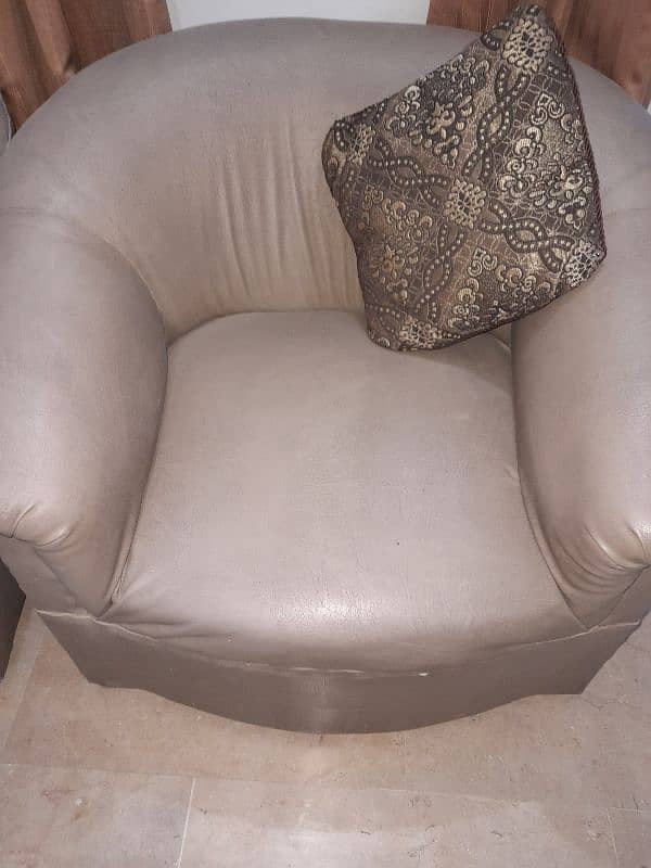 Urgent Sofa with sethi sale 2