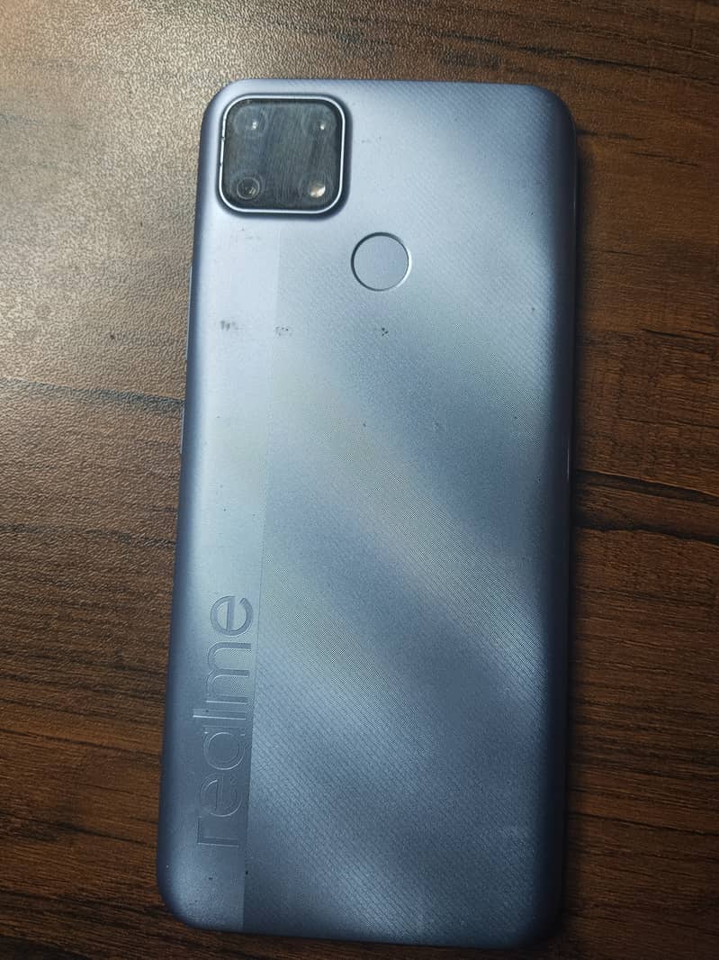 Realme C25 0