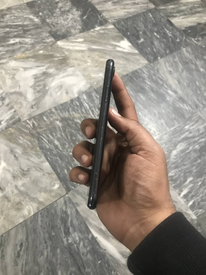 Apple iPhone XR FU NON 64gb 30000rs 4