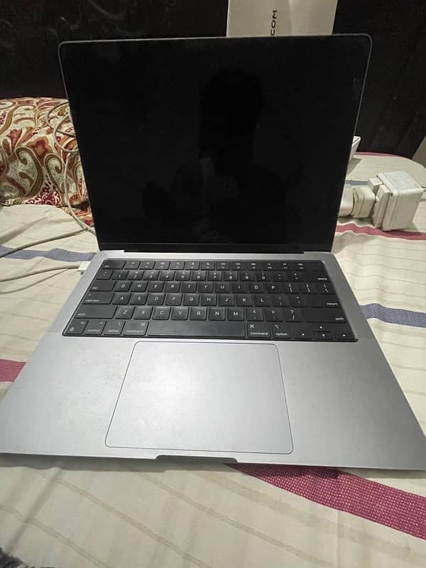 MAC Book Pro 14 inch 2021 1