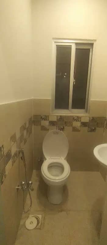 8 Marla basement with bath for rent phase 4: 6