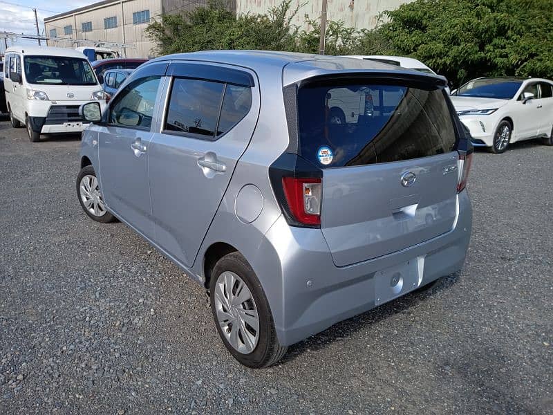 Daihatsu Mira 2021 6