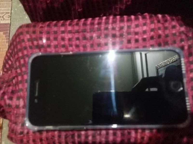 I phone 8 128 gb water pack non pta 0