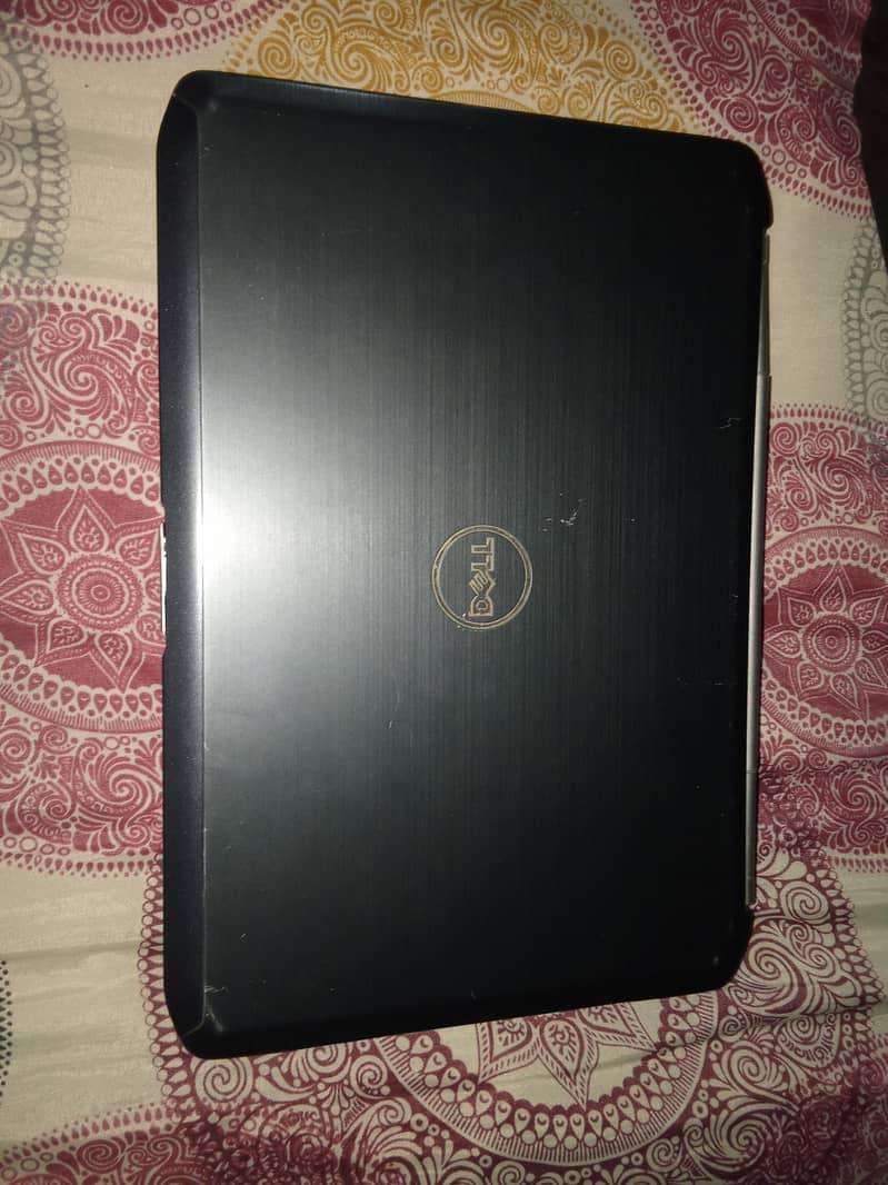 Dell Laptop 3