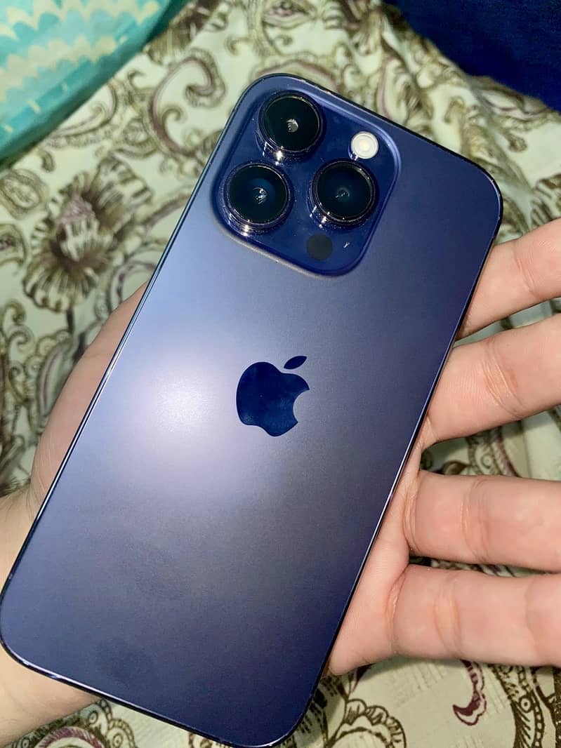 Apple iPhone 14 Pro 0