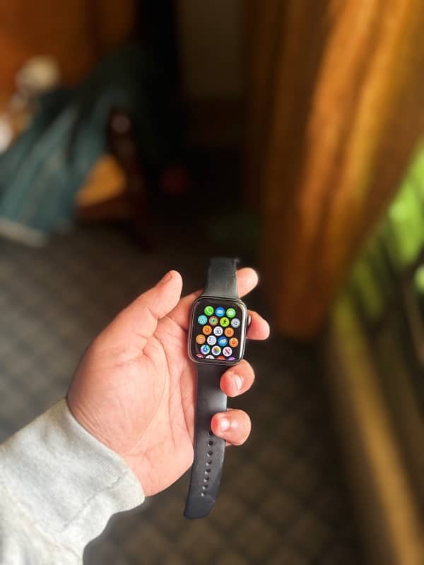 Apple Watch Series 4 8