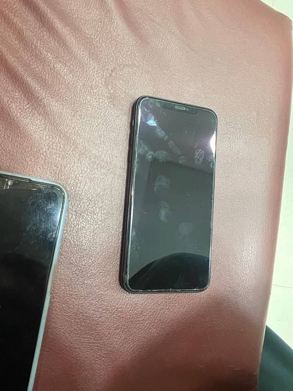 iPhone 11pro max non PTA urgent for sale 1