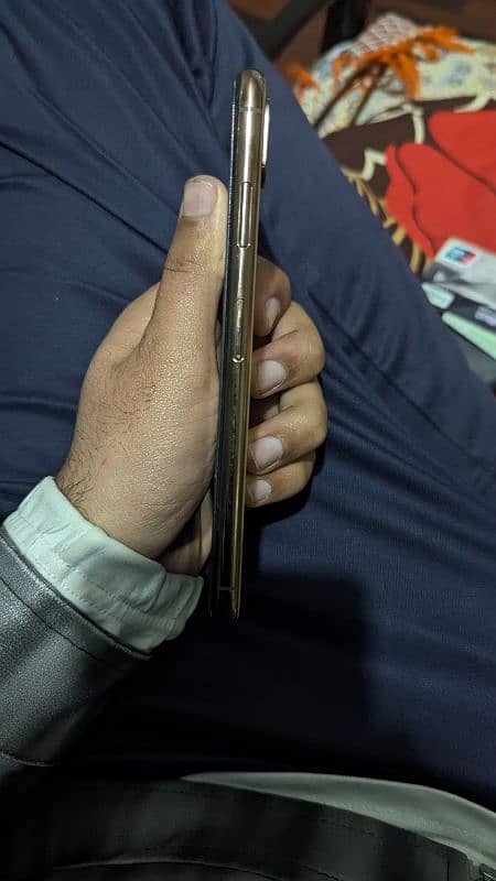 iphone xs max 1