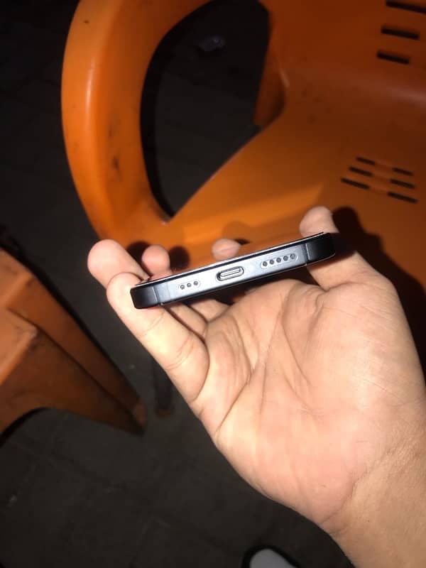 IPhone 16 for urgent sell 3