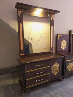 Dressing table with mirror