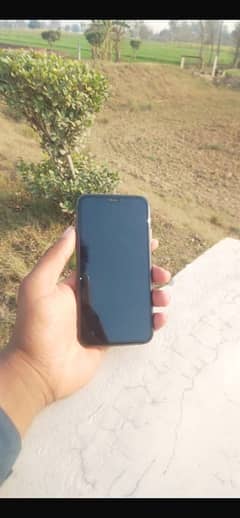 iPhone  11 10 by 10 condition