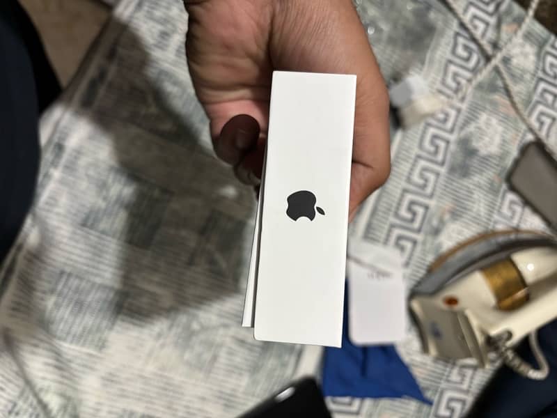 Iphone 11  box pack 7