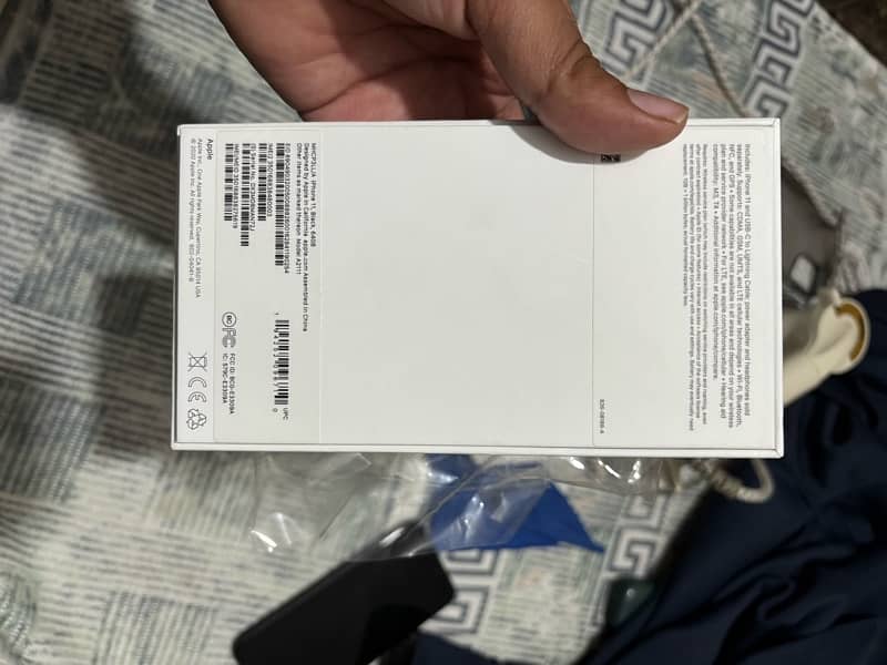 Iphone 11  box pack 8