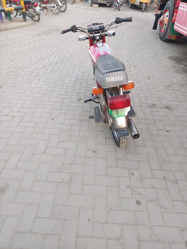 Yamaha bike good condition 1