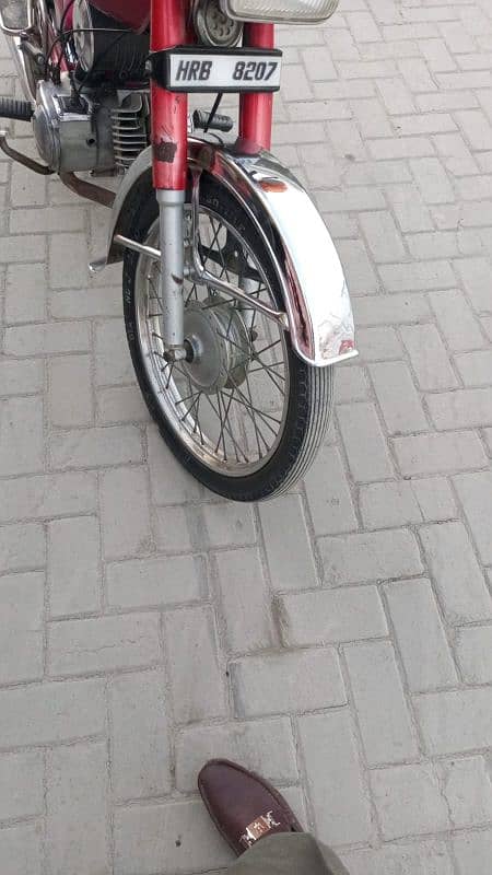 Yamaha bike good condition 4