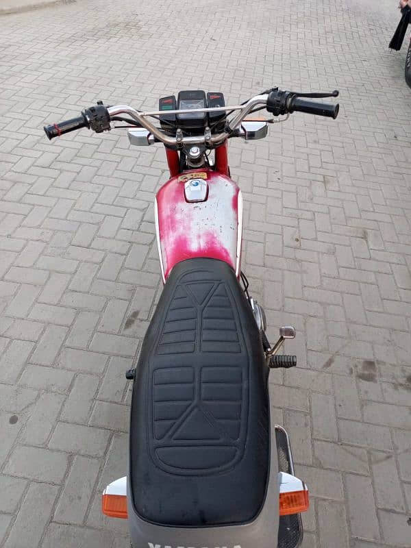 Yamaha bike good condition 5