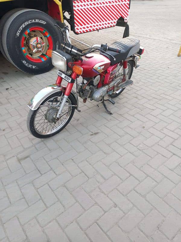 Yamaha bike good condition 6