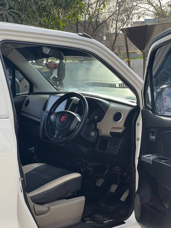 Suzuki Wagon R 2019 4