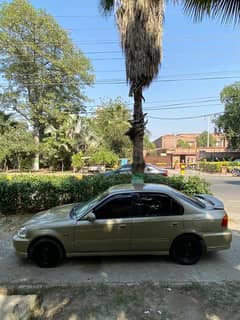 Honda Civic EXi 2001