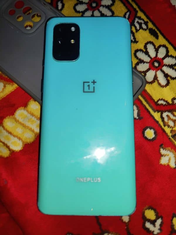 ONE PLUS  8T / 8/256 1