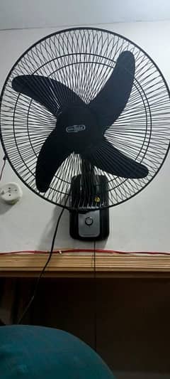 bracket fan