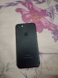 I m selling my iPhone 7 full ok set nothing change non pta 128 gb