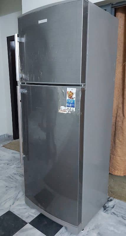 Electrolux Full Size 18 cubic feet Fridge 8