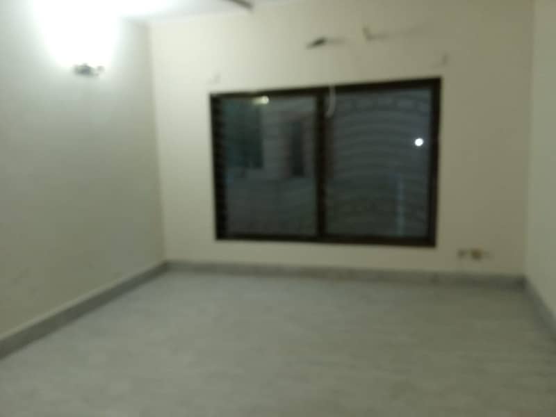 Good Condition House Is For Sale 9