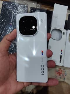 Vivo iqoo 12pro 16+16/1TB, OnePlus 13 16+16/512GB, OnePlus 12R special