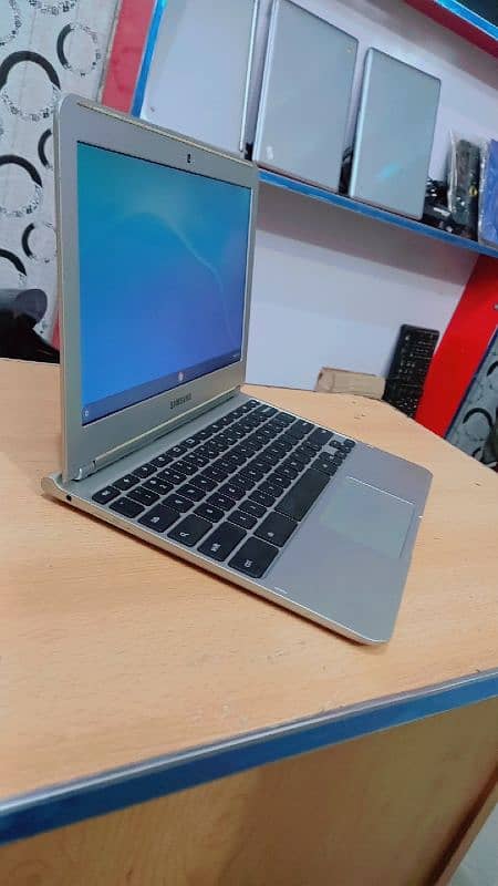 Sanaung Chromebook 8 hour battery Timing 1