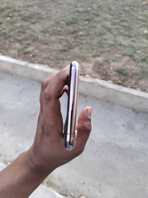 XS MAX 256 gb 7