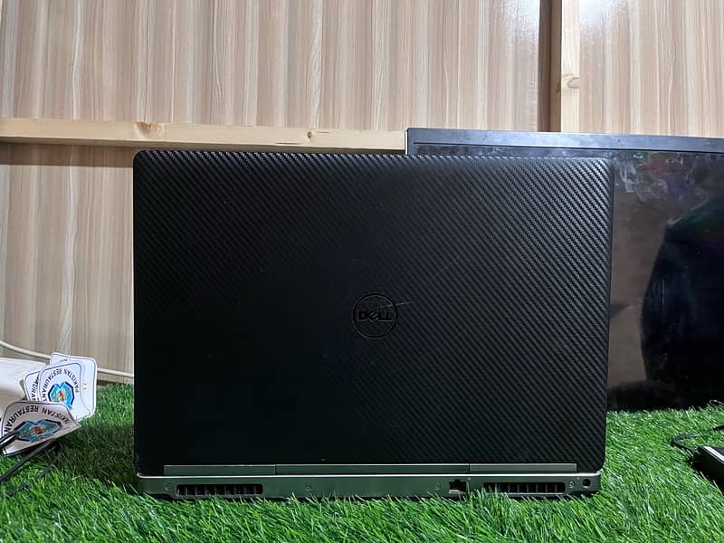 Urgent Sale! Dell Precision 7710 - Powerful Workstation at Best Price 1