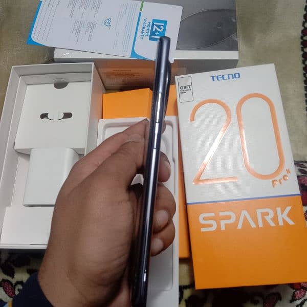 Techno Spark 20Pro plus 4