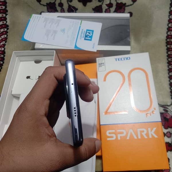 Techno Spark 20Pro plus 8