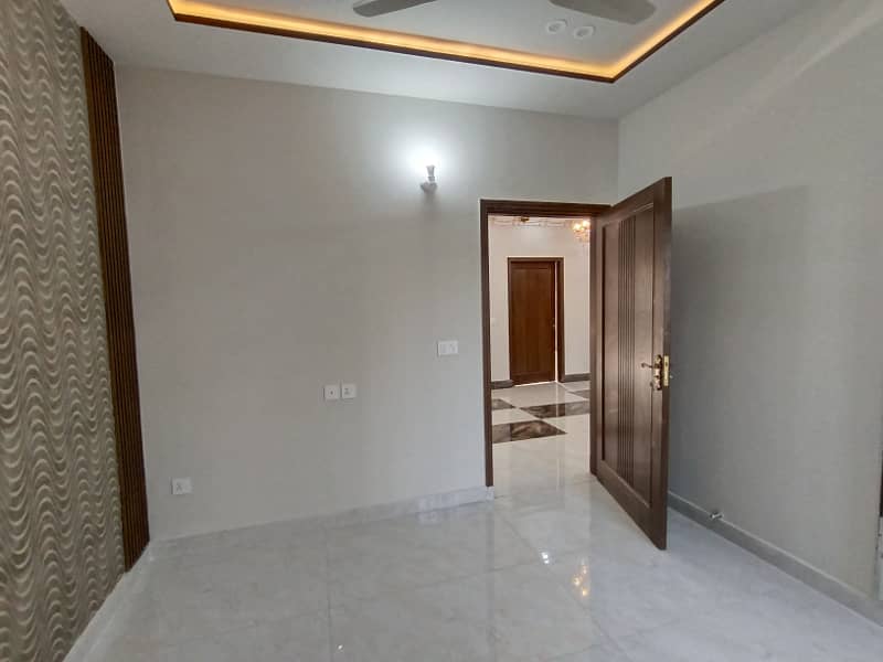 5 Marla Triple Storey House For SALE In Johar Town Hot Location 21