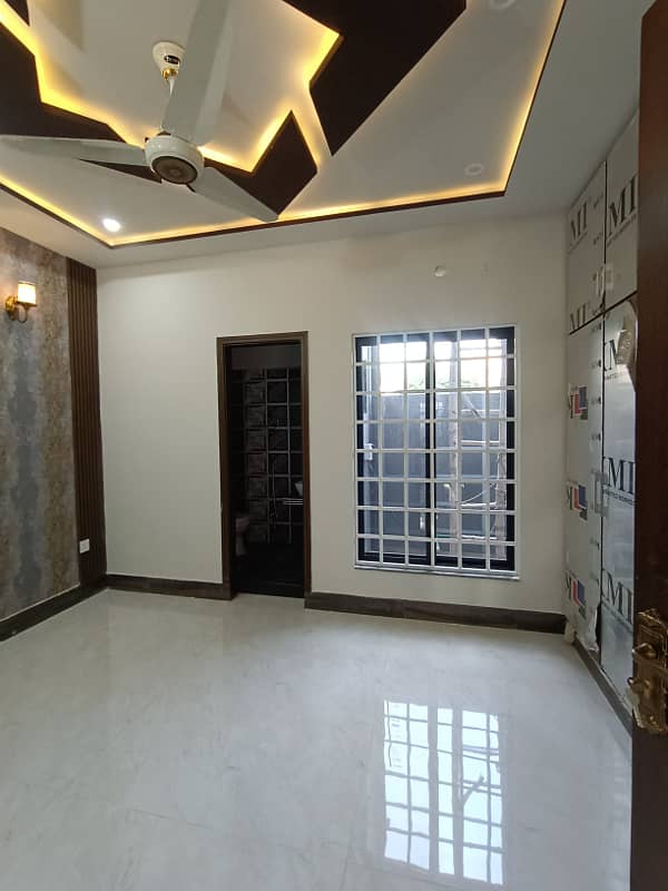 5 Marla Triple Storey House For SALE In Johar Town Hot Location 25