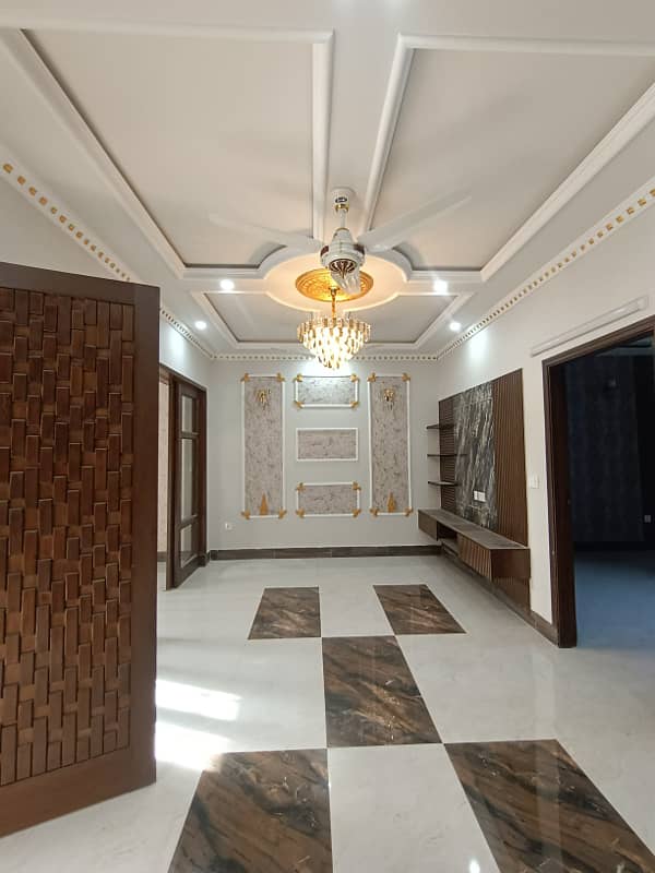 5 Marla Triple Storey House For SALE In Johar Town Hot Location 26