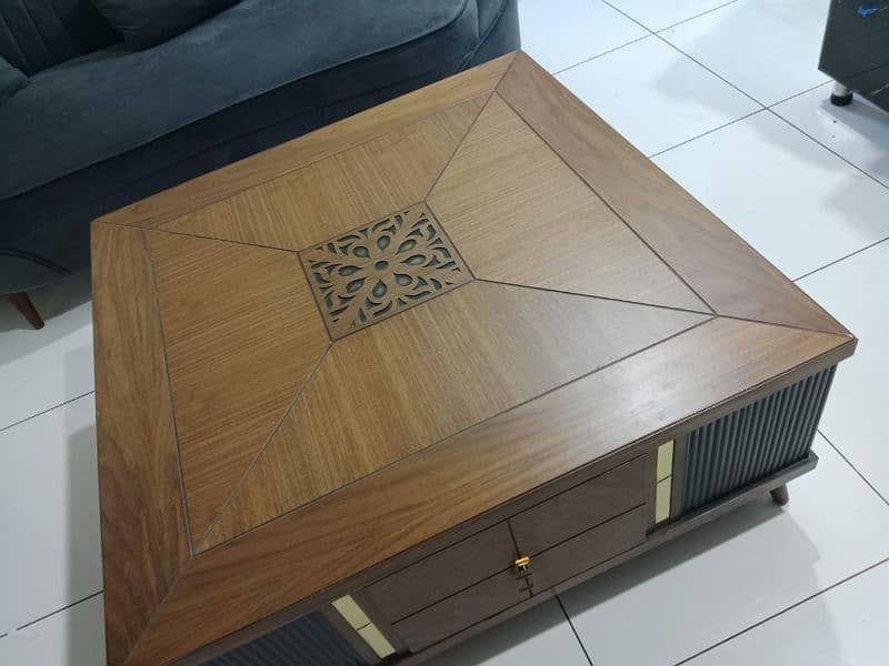 Table for sell 4