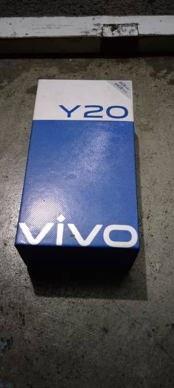 Vivo y20 10/10 condition with box and original charger 8