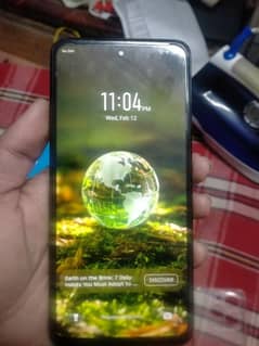 infinix hot 40i.  8+8/256