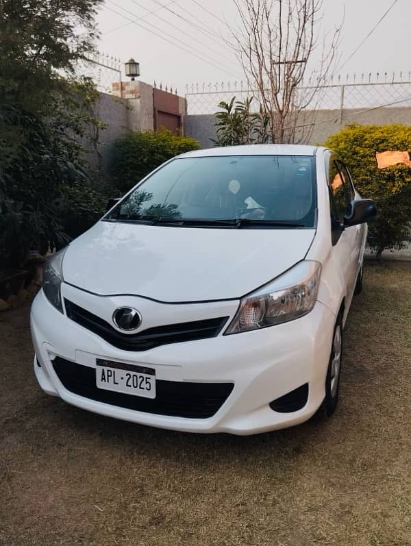 Toyota Vitz 2012 3