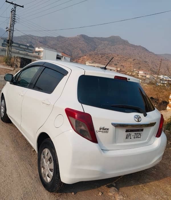 Toyota Vitz 2012 5