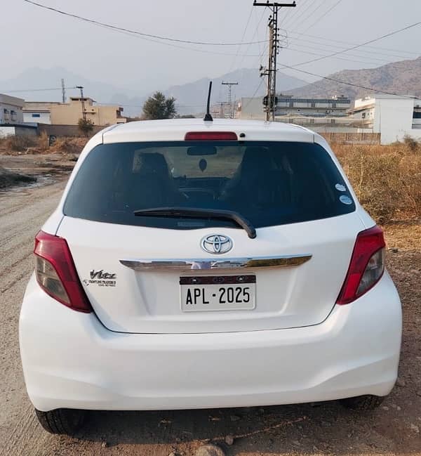 Toyota Vitz 2012 7