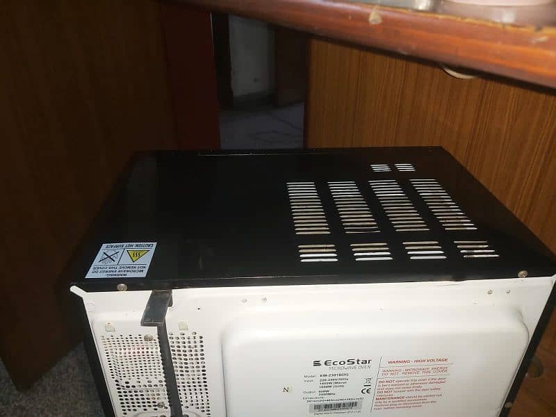 30 litre microwave oven with grilling functions for sale. 03289652709 5